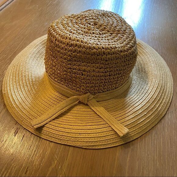Summer Straw Beach Hat - Picture 1 of 4